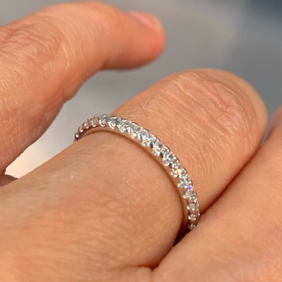 New 14k Solid White or Yellow Gold Wedding Band - Picture 13 of 15